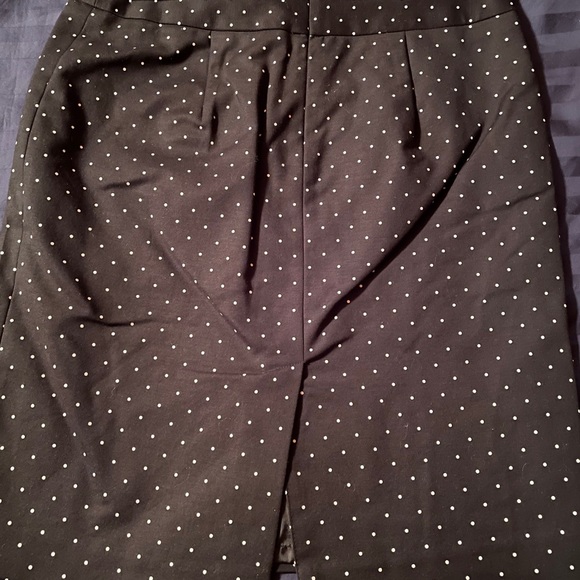 Liz Claiborne Black PolkaDot Pencil Skirt Size 4 - Picture 2 of 2